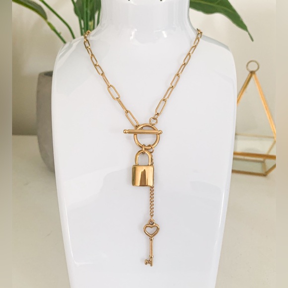 Stainless steel heart key toggle necklace - Picture 2 of 4